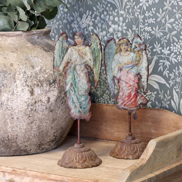 Vintage Engel p&aring; fot