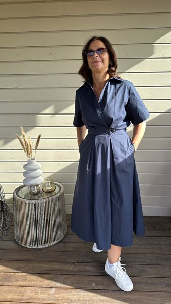 Pia dess - bl&aring; skjortekjole